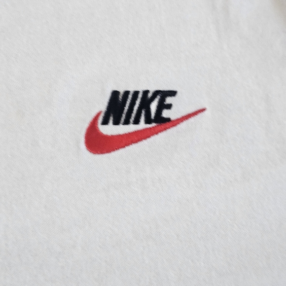 Nike T-Shirt White Short Sleeve Sportswear Club Men's T-Shirt Size XL - Picture 4 of 6